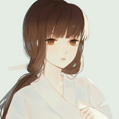 西湖又见穿白衬衣的三级警监执勤